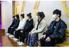 电影经典激情大黑吊抽插白嫩清纯美女视频特写"北音附中高三表演专业阶段性考试"